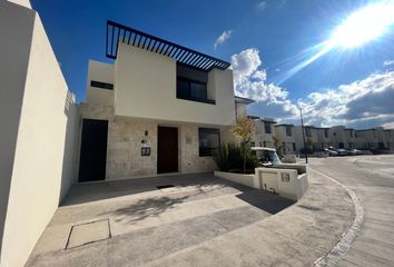 Casa en fraccionamiento en  Avenida Iolita, Zibatá, Querétaro, México