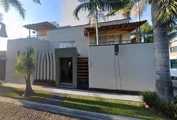 Casa en  Avenida La Paz, Colinas De Santa Barbara, Colima, México