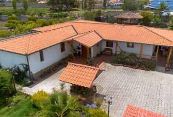 Casa en  7pvf+h74, Cotacachi, Ecuador