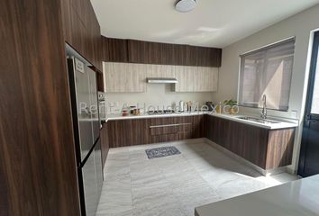 Casa en condominio en  Caseta De Ventas: Virrey De Cataluña By Altos Del Marqués Querétaro, Dirección Particular, Lomas Del Marques, Santiago De Querétaro, Querétaro, México