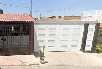 Casa en  Calle Celerino Navarro 4901, Lomas Del Paraíso I, Guadalajara, Jalisco, México