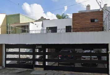 Casa en  Calle Cuarzo 2448, Bosques De La Victoria, Guadalajara, Jalisco, México