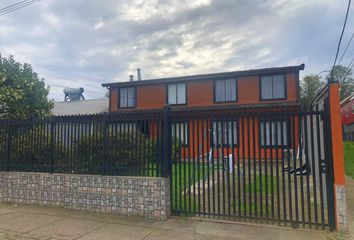 Casa en  Avenida Francia, Valdivia, Chile