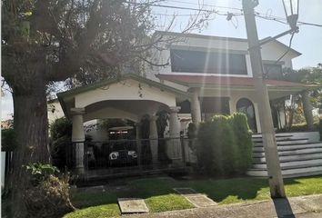 Casa en  Lomas De Cocoyoc, Fraccionamiento Lomas De Cocoyoc, Morelos, México