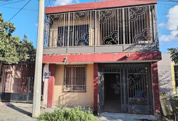 Casa en  Real De Sta Luisa 325, Real De San José 2 Sector, Ciudad Benito Juárez, Nuevo León, México