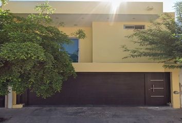 Casa en  Calle Bosque De Araucarias, Jardines Del Bosque, Los Mochis, Sinaloa, México