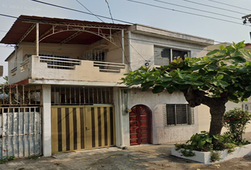 Casa en  Calle Sánchez Tagle, Zona Centro, 91700 Veracruz, Veracruz, México