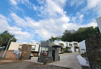 Casa en fraccionamiento en  San José Del Cerrito, Morelia, Michoacán, México