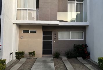 Casa en  Calle Galeana 1538, Luna Bosque, Zapopan, Jalisco, México