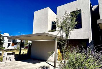 Casa en fraccionamiento en  Fogata Altozano, Santiago De Querétaro, Querétaro, México