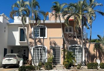 Casa en  De La Sirena 67, Campus El Naranjo U. De C., Manzanillo, Colima, México