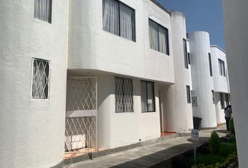 Casa en  Vhh8+rj4, Eduardo Racines, Quito, Ecuador