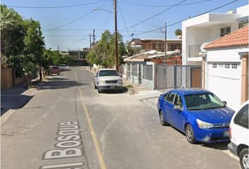 Casa en  Del Bosque, San Marcos, Mexicali, Baja California, México