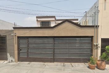 Casa en  C. 8 28, Residencial Las Puentes, 66460 San Nicolás De Los Garza, N.l., México