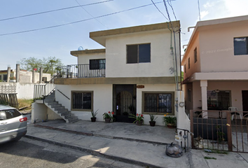 Casa en  Abril En Portugal, Roble San Nicolás, San Nicolás De Los Garza, Nuevo León, México