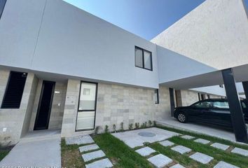 Casa en condominio en  Zibatá, Querétaro, México