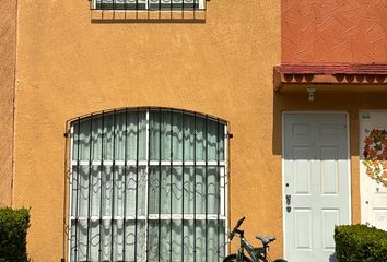 Casa en  Paseos Del Valle, Capultitlán, Estado De México, México