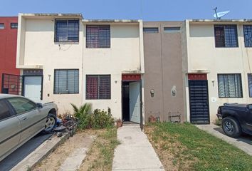 Casa en fraccionamiento en  Los Treboles Residencial, Avenida Los Tréboles, Fraccionamiento Los Tréboles, Zapopan, Jalisco, México