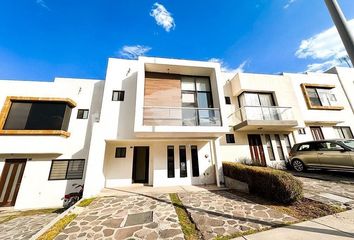 Casa en fraccionamiento en  Quetzal, Avenida Paseo De Las Pitahayas, Zibatá, Querétaro, México