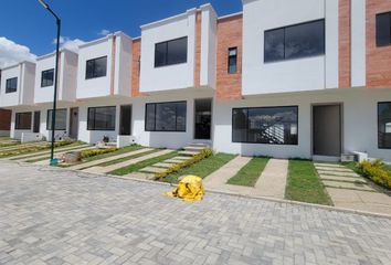 Casa en  Rio Amarillo, Cuenca, Ecuador