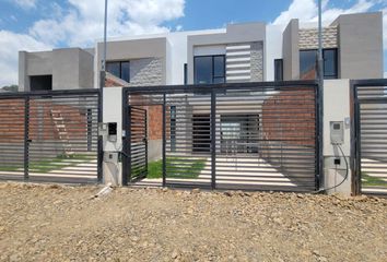 Casa en  Rio Amarillo, Cuenca, Ecuador