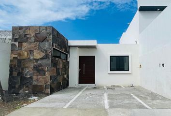 Casa en fraccionamiento en  Fraccionamiento Lomas De La Rioja, Veracruz, México