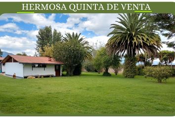 Terreno Comercial en  Urbanización San Francisco, Avenida Interoceánica, Quito, Ecuador