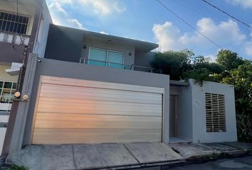 Casa en fraccionamiento en  José López Portillo, Primero De Mayo Sur, Boca Del Río, Veracruz, México