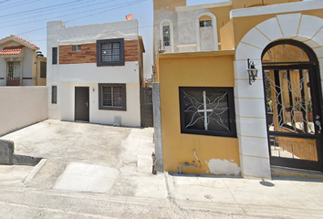 Casa en fraccionamiento en  Fraccionamiento Golfo De Tehuantepec, Misión De Las Villas, Ciudad Santa Catarina, Nuevo León, México