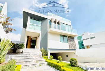 Casa en condominio en  Puerta Las Lomas Condominio, Avenida Universidad, Fracc. Puerta Las Lomas, Zapopan, Jalisco, México