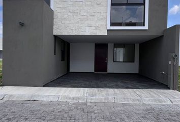 Casa en fraccionamiento en  Calle Ignacio Allende 5928, Ángeles Mayorazgo, Puebla De Zaragoza, Puebla, México