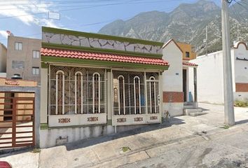 Casa en  Paseo De Olinala, Visión De La Huasteca, Ciudad Santa Catarina, Nuevo León, México