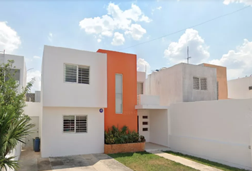 Casa en  Calle 25-a, Hacienda Sodzil Norte, Mérida, Yucatán, México