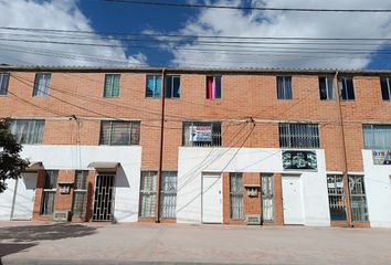 Casa en  Cra. 98 #55a Sur-24, Bogotá, Colombia