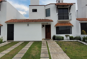 Casa en fraccionamiento en  Residencial Casa De Campo, Miguel Hidalgo, Santa María Magdalena Ocotitlán, Estado De México, México