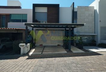 Casa en  Tres Marías, Avenida Tres Marias, Morelia, Michoacán, México