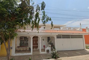 Casa en  Valle De Matamoros, Valle Dorado Ll, Mazatlán, Sinaloa, México