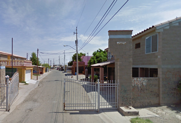 Casa en fraccionamiento en  La Maceta, Pórticos Del Valle, Mexicali, Baja California, México