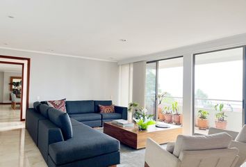 Apartamento en  Loma Del Tesoro, Medellín