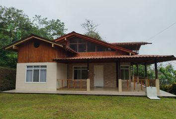 Casa en  3vwh+h7 Pedro Vicente Maldonado, Ecuador