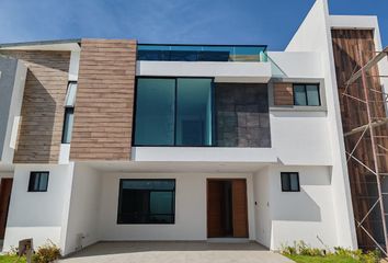 Casa en  Avenida Remedios, Colonia Fuerte De Guadalupe, Cuautlancingo, Puebla, 72705, Mex