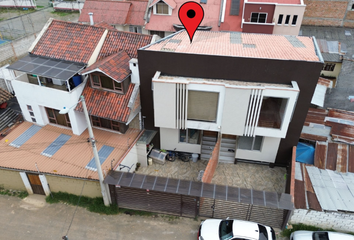 Casa en  Registro De La Propiedad Del Cantón Cuenca, Avenida Doce De Octubre, Cuenca, Ecuador