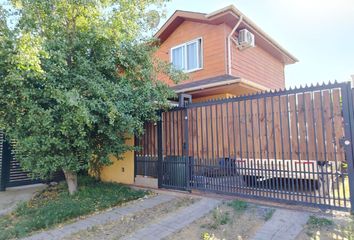 Casa en  Pje. Reinaldo Escobar 2821, Peñaflor, Chile