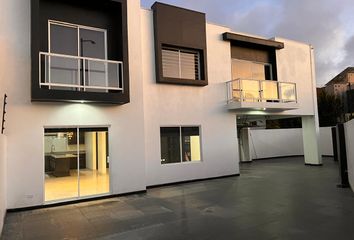 Casa en  Calle San Miguel, San Agustin, La Joya, Baja California, México