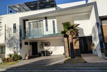 Casa en  Lomas De Angelópolis, San Bernardino Tlaxcalancingo, Puebla, México