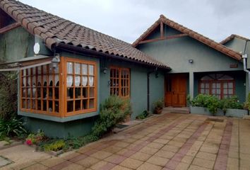 Casa en  Carinos Del Maule, Calle Dos Oriente 1664, Talca, Maule, 3461450, Chl