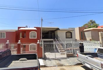 Casa en  Profesor Eduardo Zamora, Magisterial, Ensenada, Baja California, México