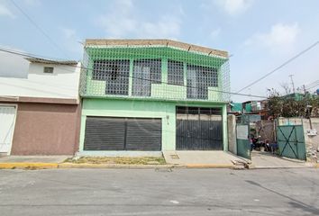 Casa en  Calle Oriente 8, Avandaro, Valle De Chalco Solidaridad, Estado De México, México