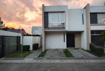 Casa en  Paseo Arboleda, Avenida Arboleda, Santin, San Mateo Otzacatipan, Estado De México, México