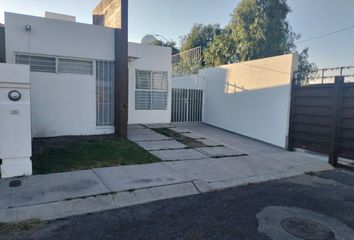 Casa en condominio en  Fracc. Irlanda Plus, Santuario Del Milagro 1096, Santuarios Del Cerrito, Santuarios Residencial, Santiago De Querétaro, Querétaro, México